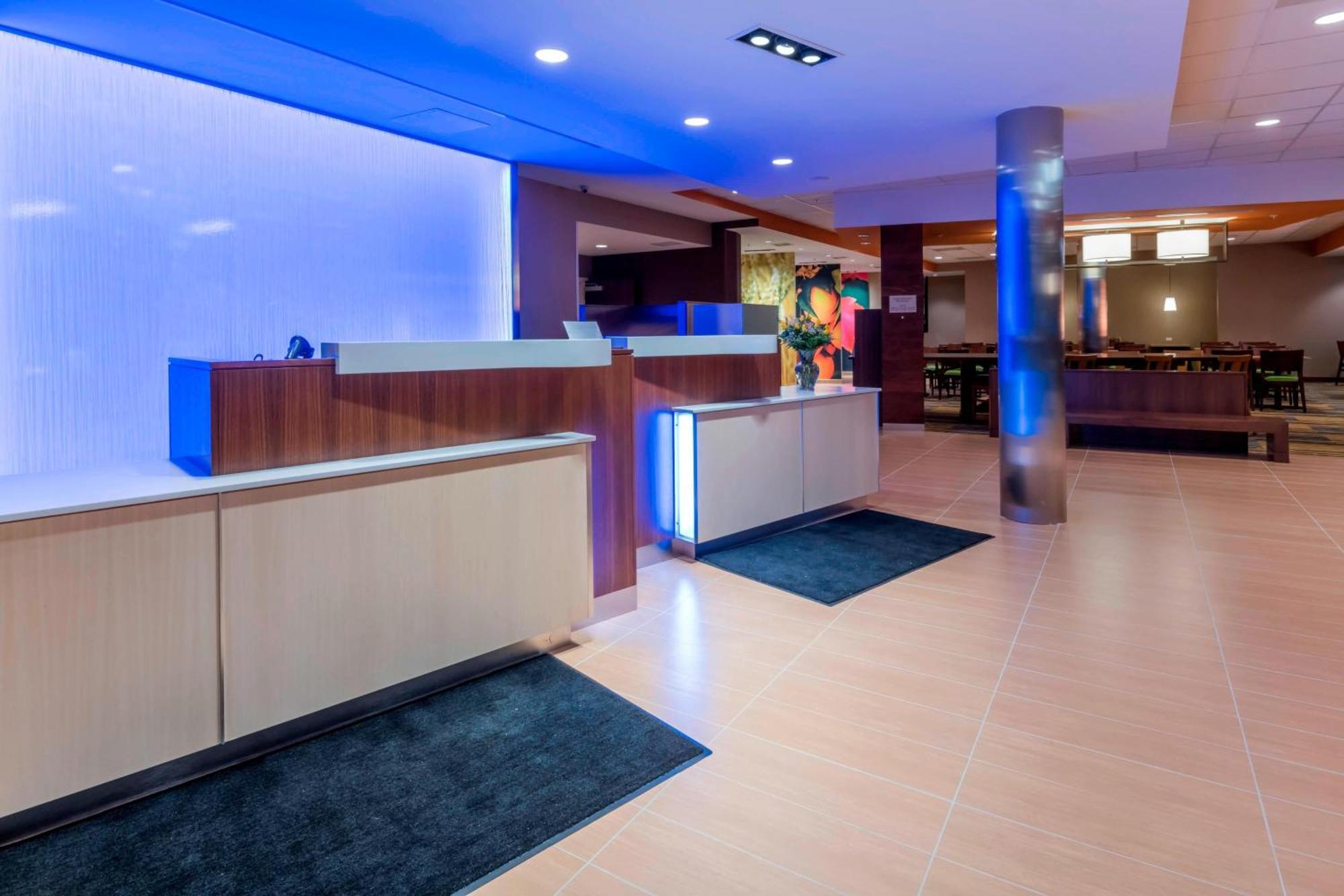 Fairfield Inn & Suites By Marriott Boston Marlborough/Apex Center Extérieur photo
